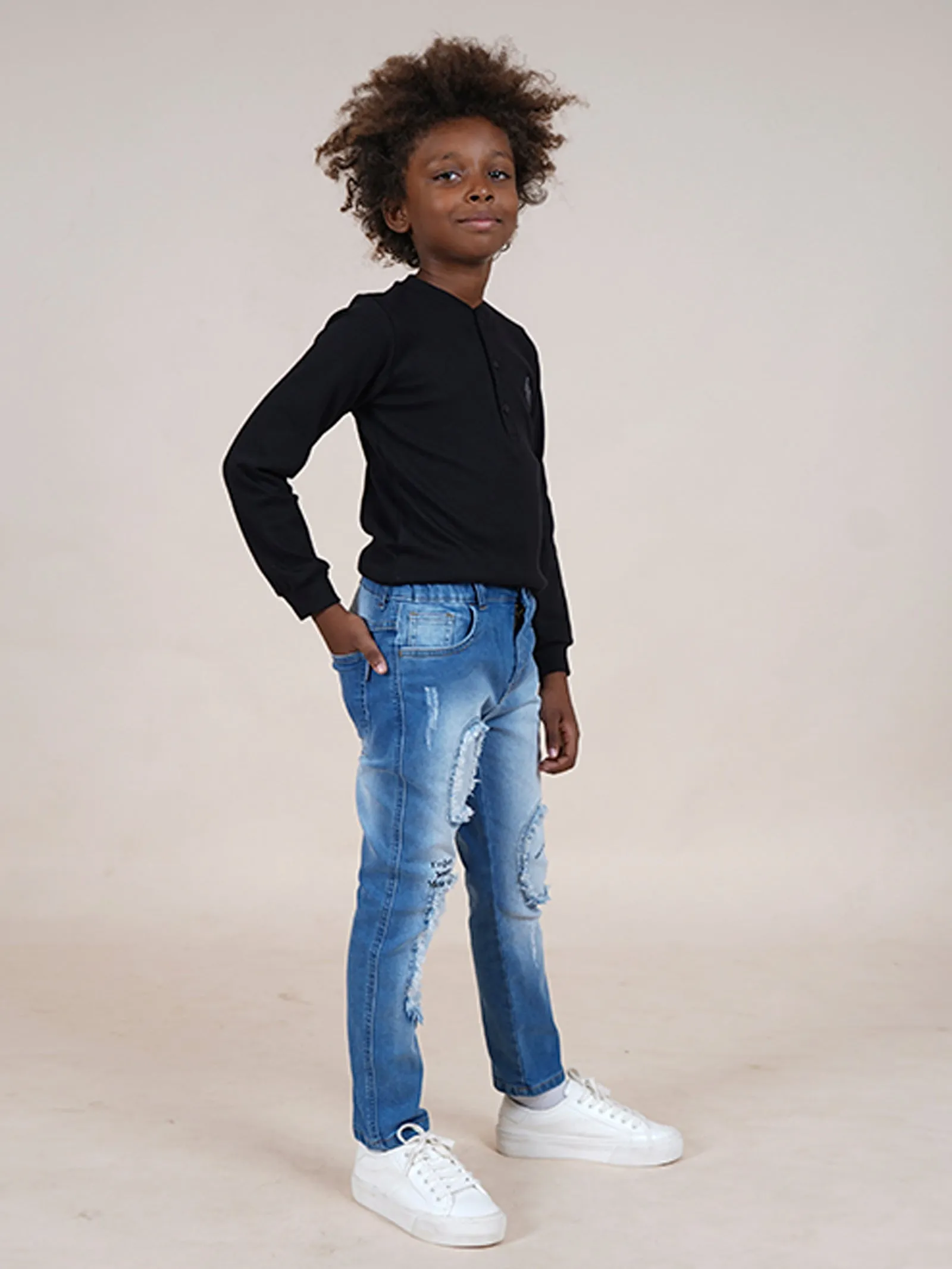 Boys Cotton Solid Full Sleeves Henley Neck Tee With Denim Jeans