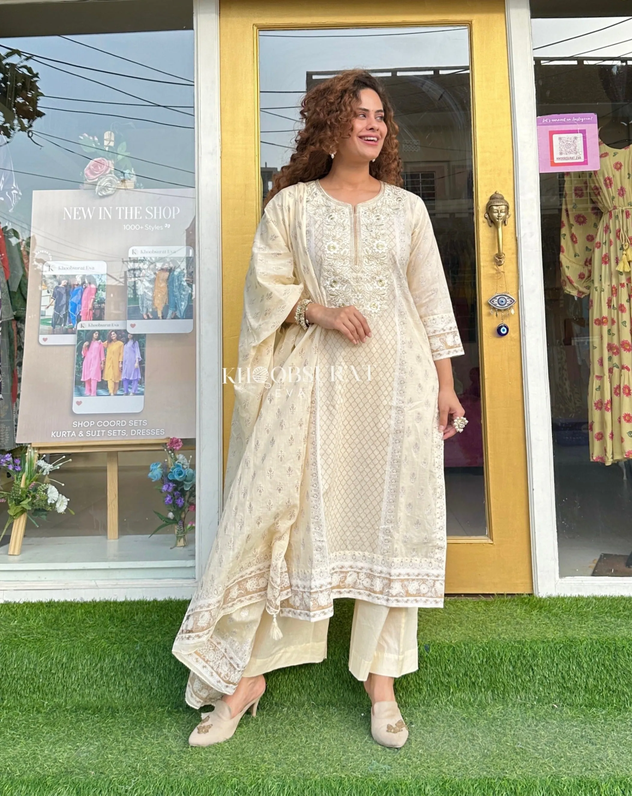 CREAM COTTON SUIT WITH EMBROIDERY