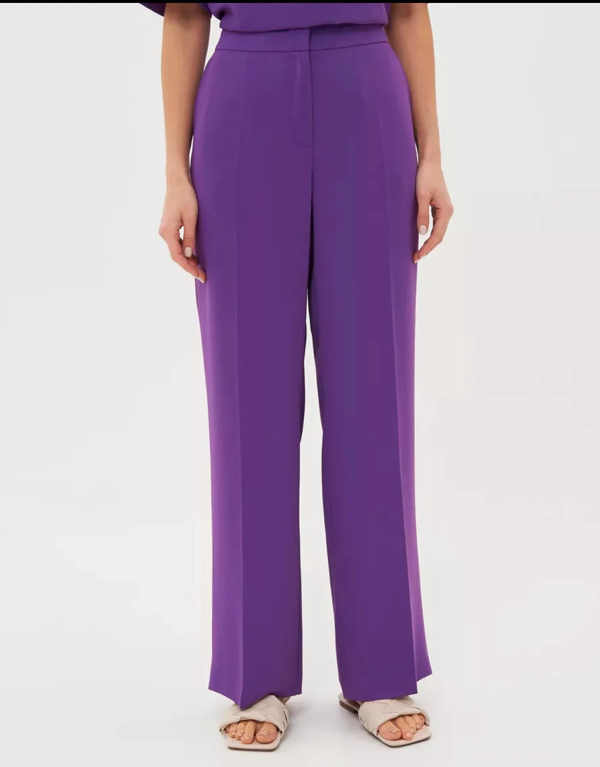 Flowing Straight-Leg Pant