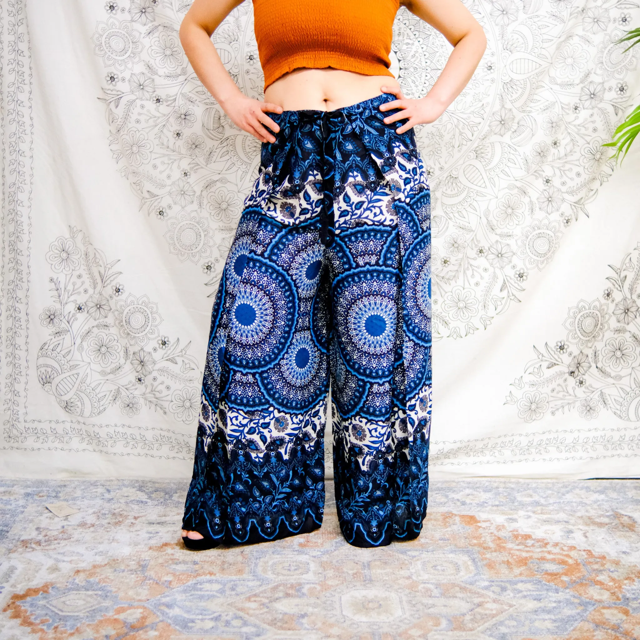 Flowy Geometric Print Side Slit Tie Pants