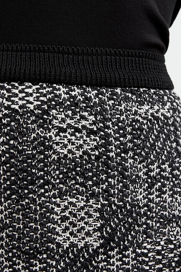 Krista Skirt - Interweave :: Black / White