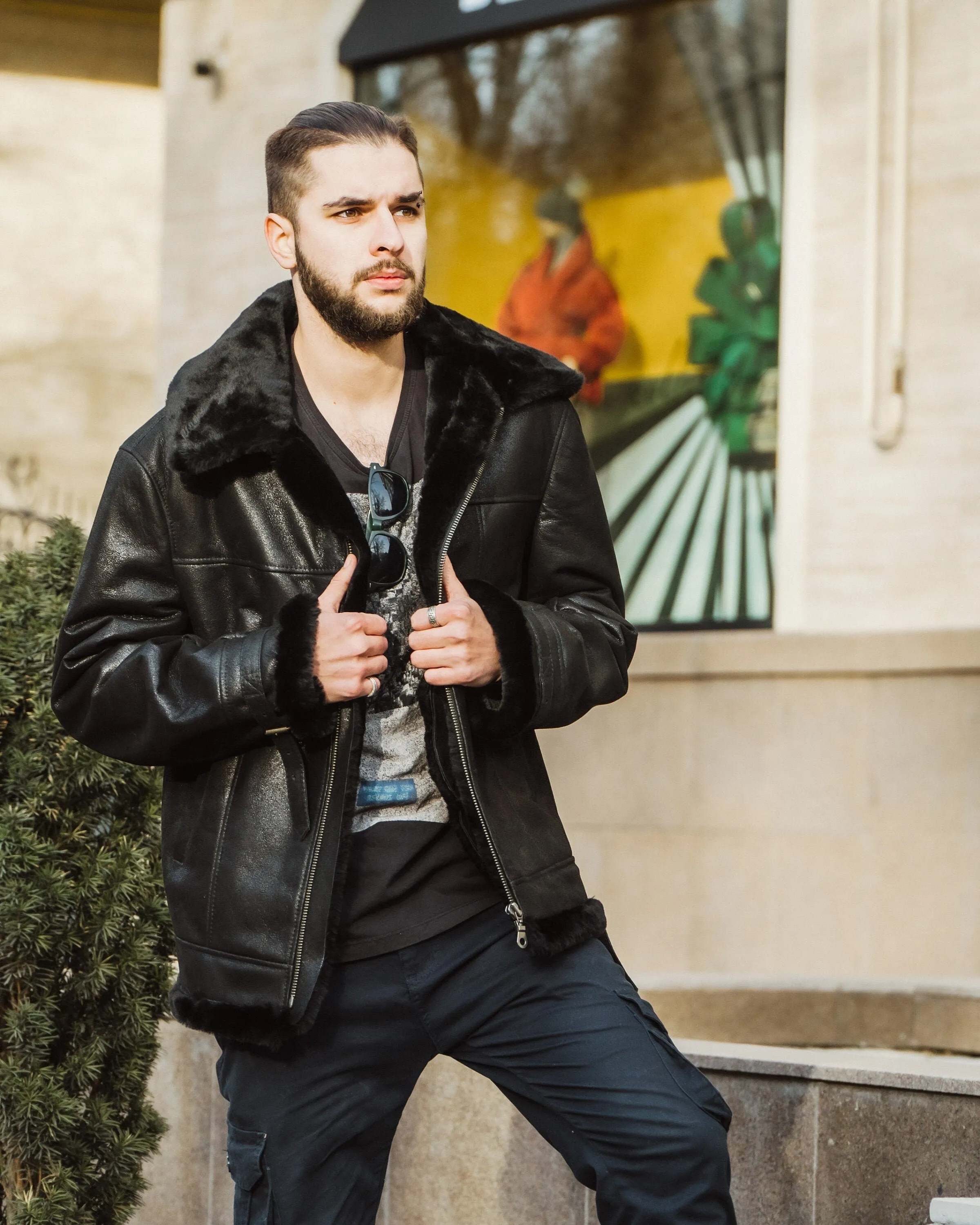 Real Winter Leather Mens Shearling Pilot Jacket in Black Color with Fur Collar