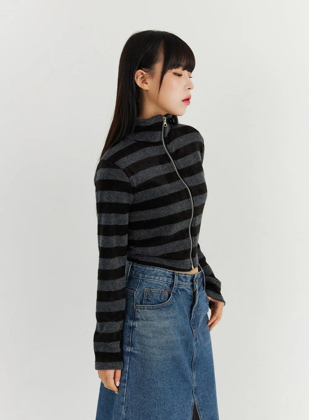 Stripe Zip-Up Turtleneck Knit Top CO319