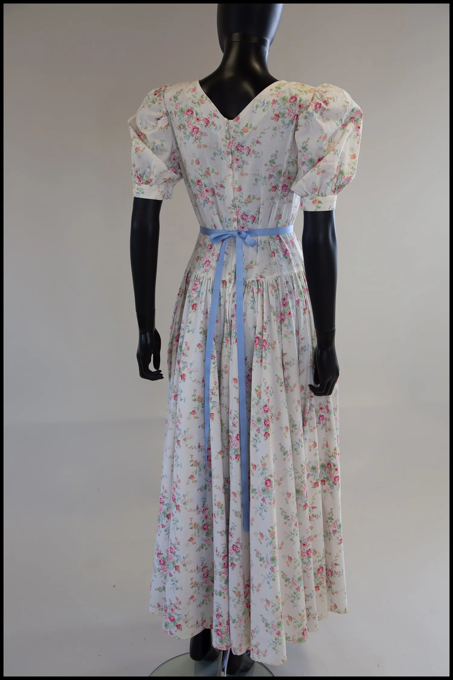 Vintage 1980s White Floral Print Maxi Dress